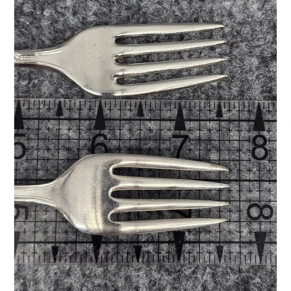 1847 Rogers Bros IS AMBASSADOR Grille Forks Set of 4 Silverplate Flatware 7 5/8
